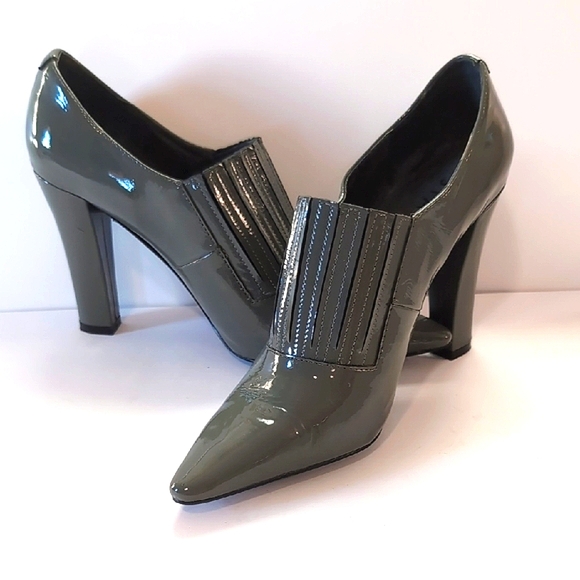 Staccato Glossy Dark Gray Heels - Picture 1 of 12